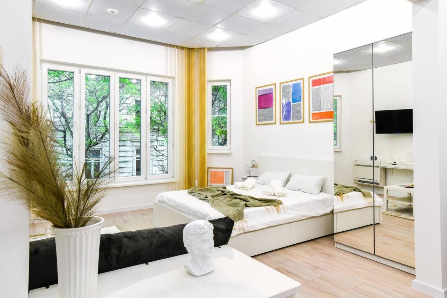 Duplex Prime Location 2bth 2 Apartment
