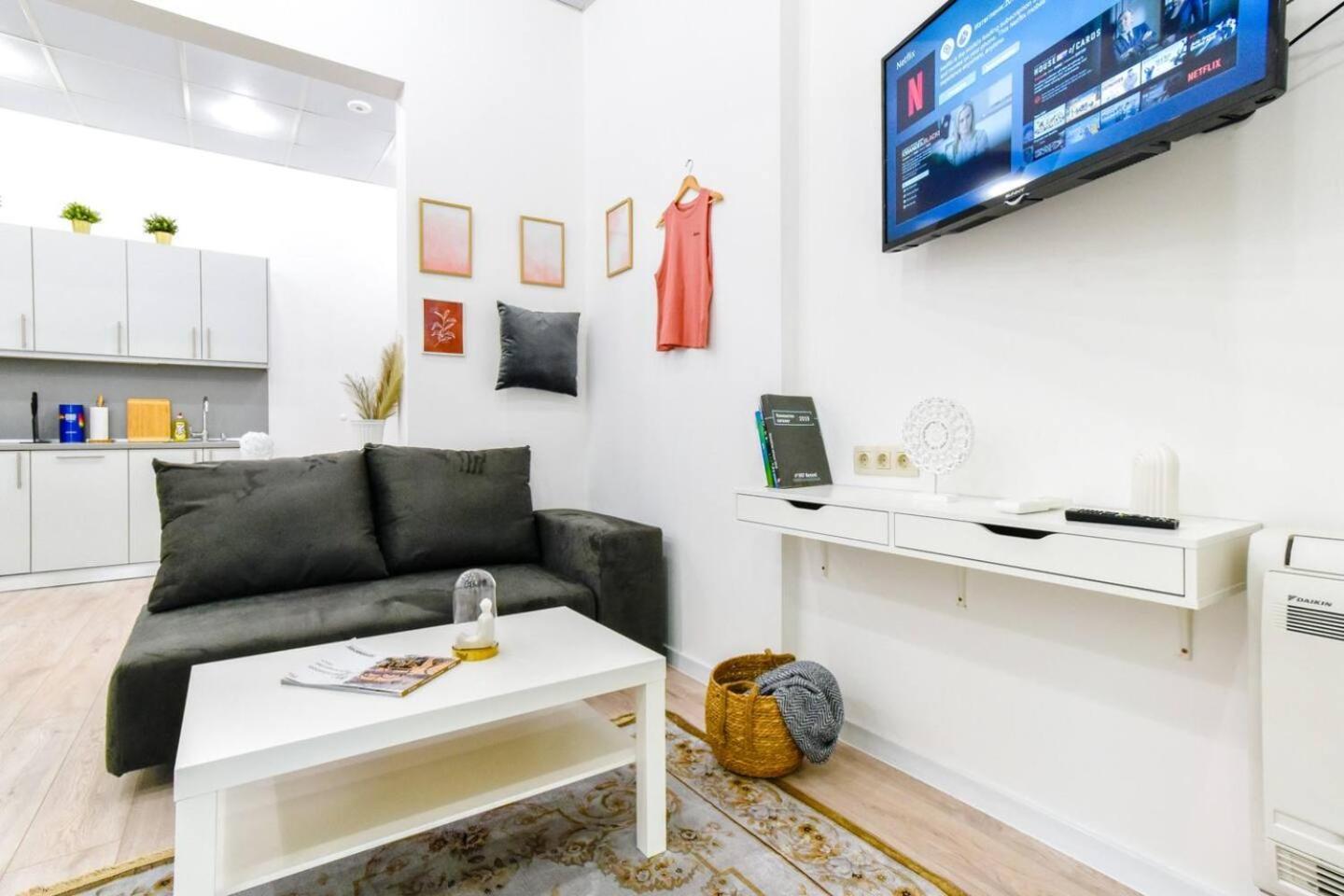 Duplex Prime Location 2bth 2